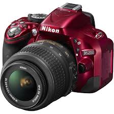 Nikon 5200    -  2