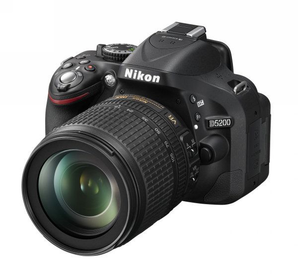    Nikon D5200 Kit 18-105 Black -  2
