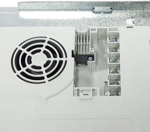 Варочная электрическая панель Whirlpool ACM 808 BA WH купить