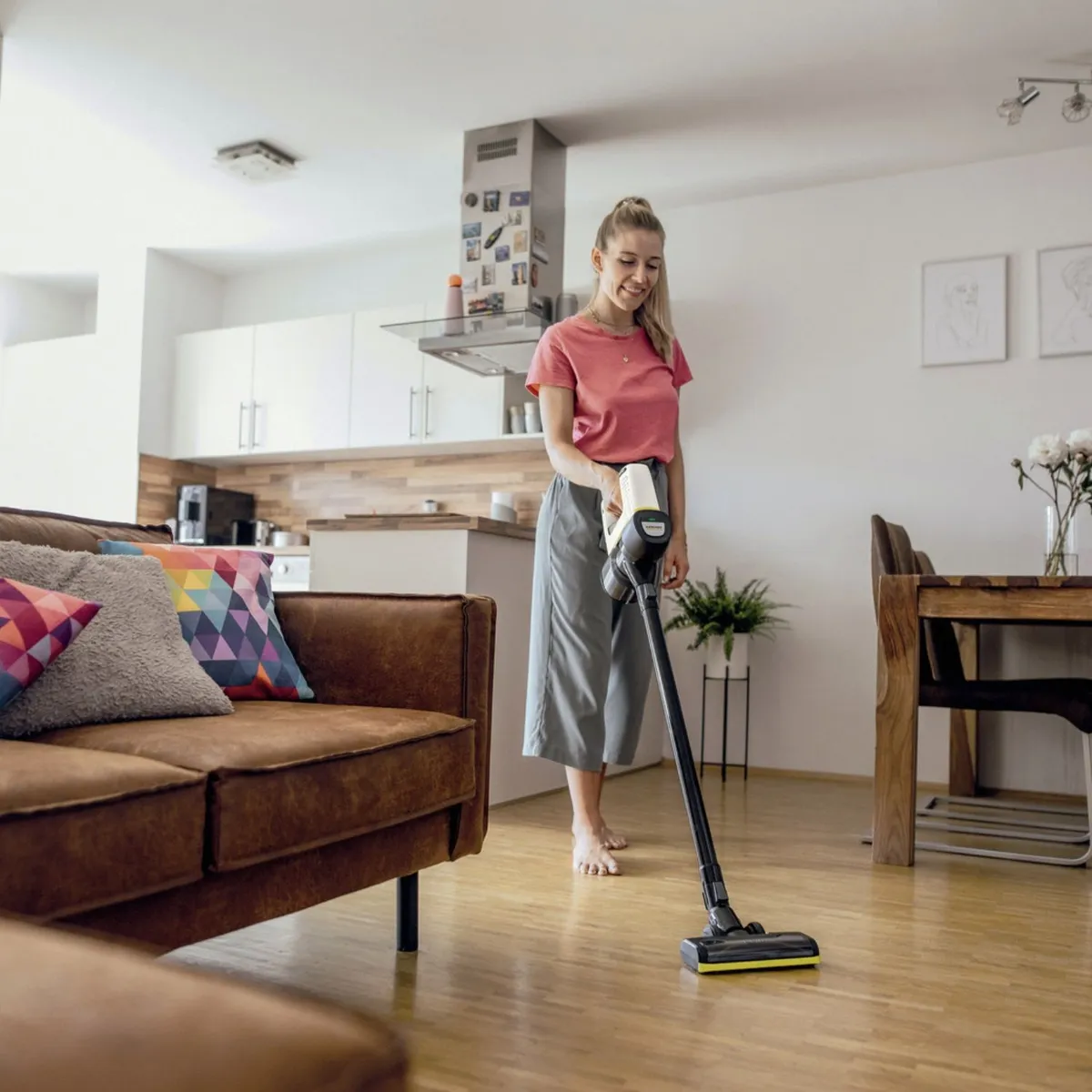 Пылесос беспроводной Karcher VC 4 Cordless myHome Pet [1.198-633.0] купить в Красноярске