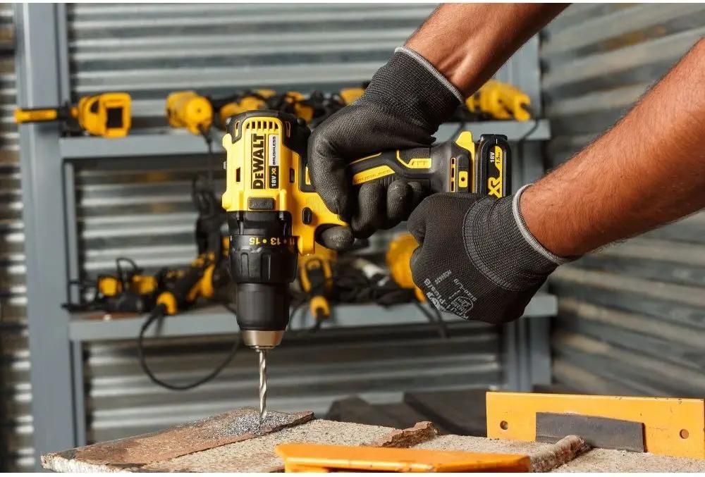 Дрель-шуруповерт DeWALT DCD777M2T купить в Красноярске